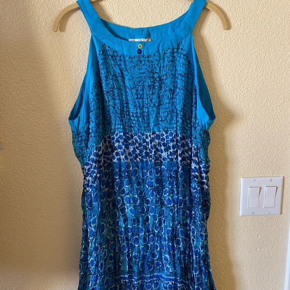 Beautiful Blue Dress 💙 - Picture 5 of 8